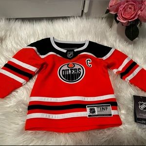 BNWT - Official McDavid Edmonton Oilers Jersey for Infant 12-24 months.